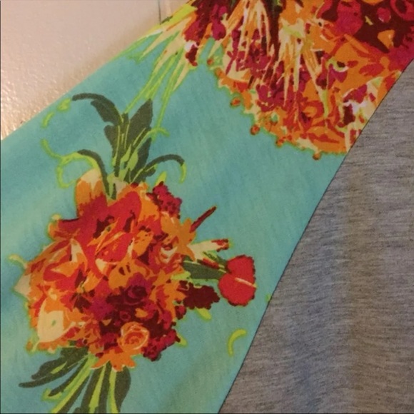 Floral Raglan Randy Tee - Picture 2 of 6